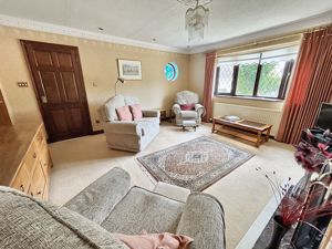 Lounge- click for photo gallery